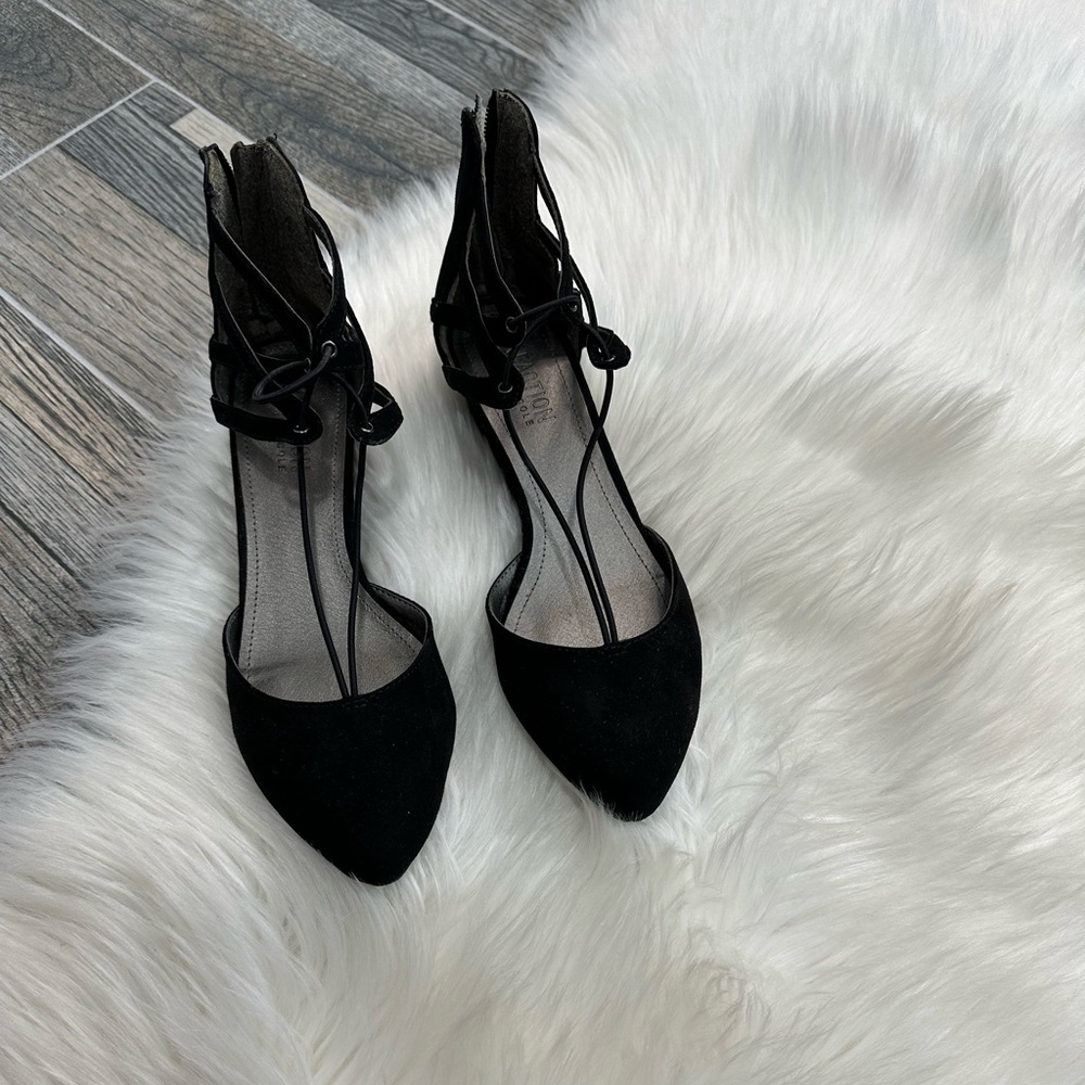 Kenneth Cole Reaction Black Strappy Sandals